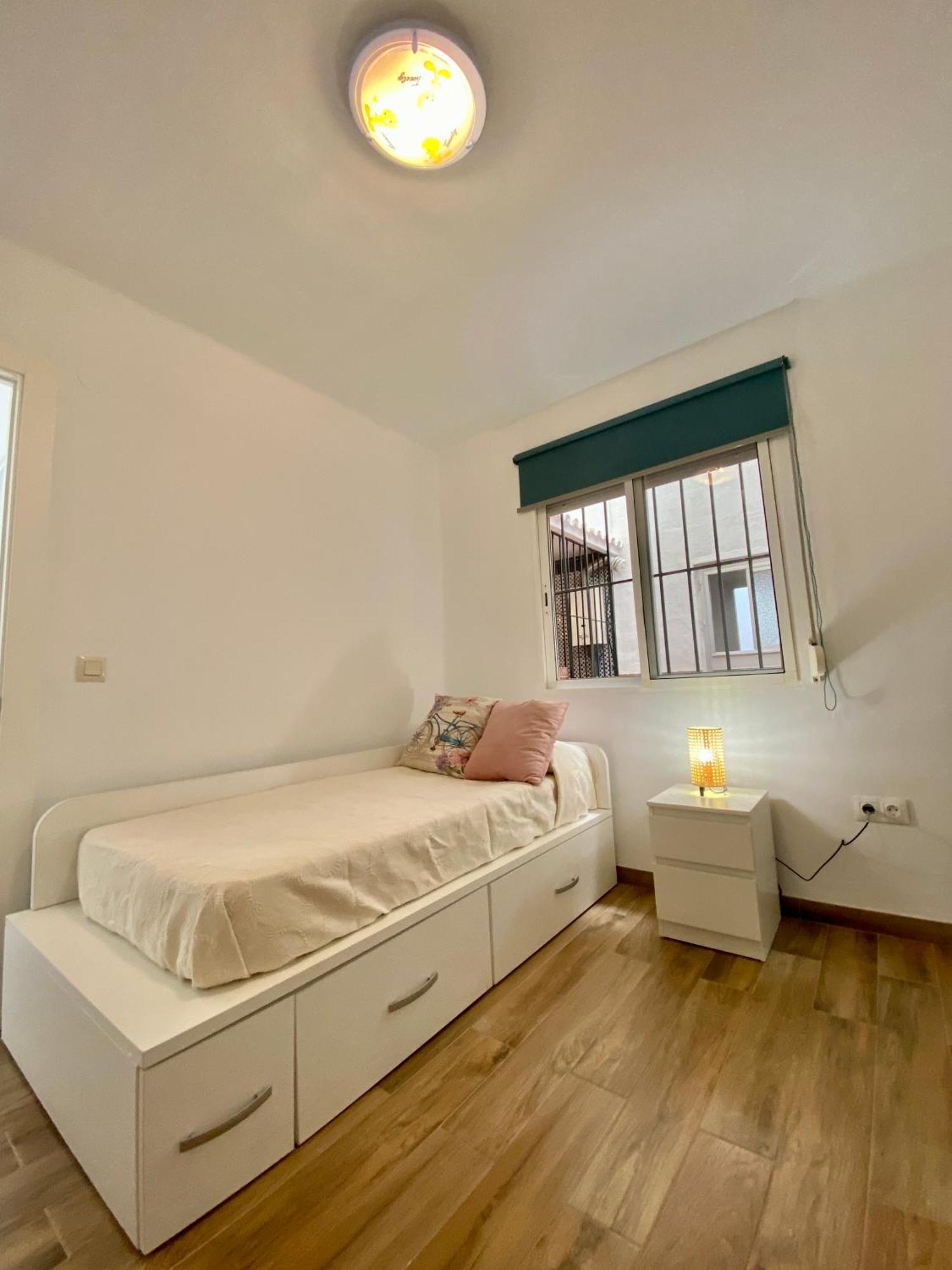 Shr042 Centrico Apartamento De Tres Habitaciones 네르하 외부 사진