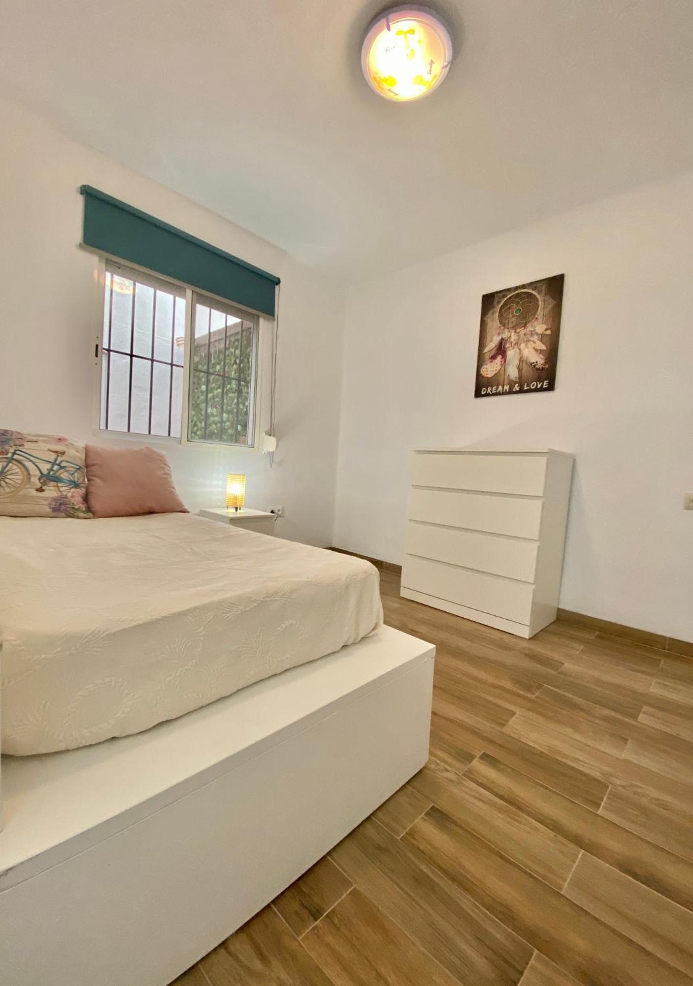 Shr042 Centrico Apartamento De Tres Habitaciones 네르하 외부 사진