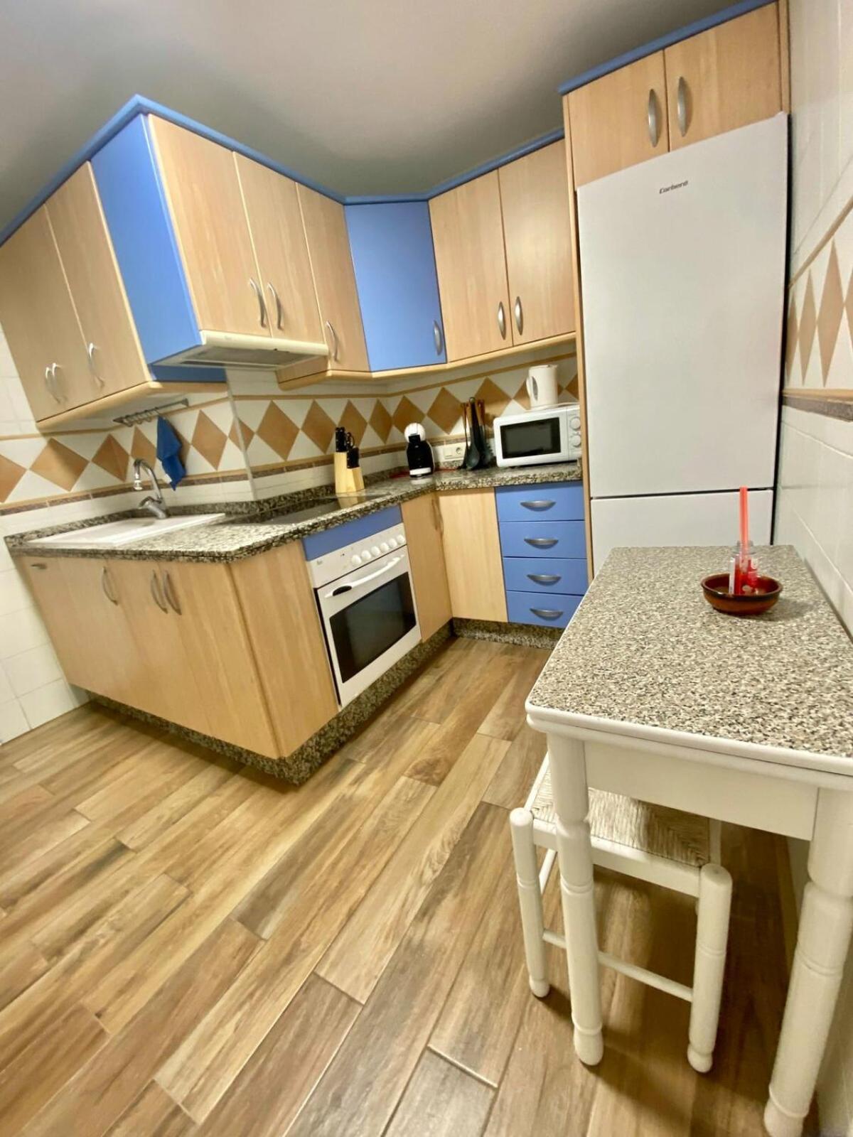 Shr042 Centrico Apartamento De Tres Habitaciones 네르하 외부 사진