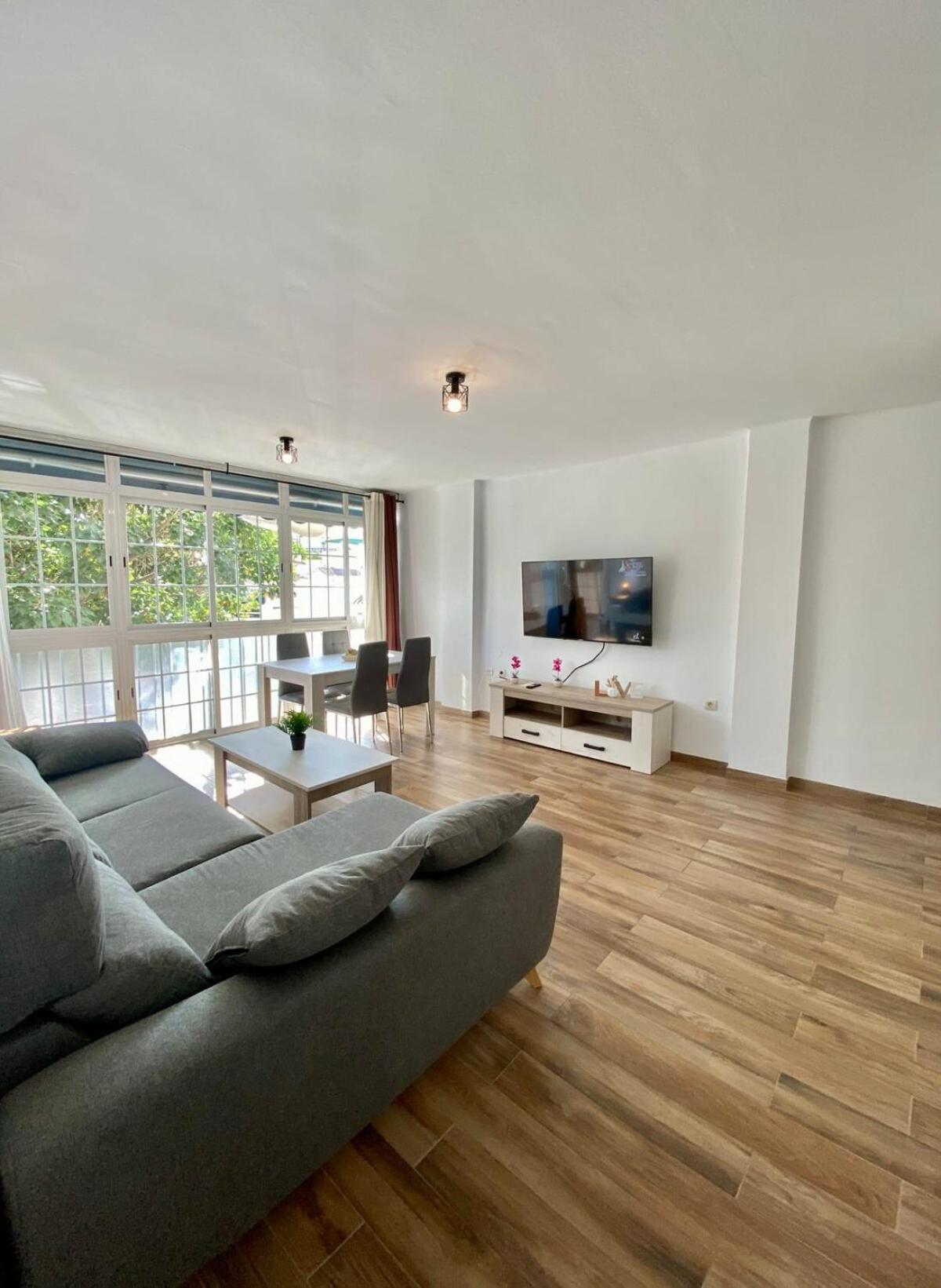 Shr042 Centrico Apartamento De Tres Habitaciones 네르하 외부 사진