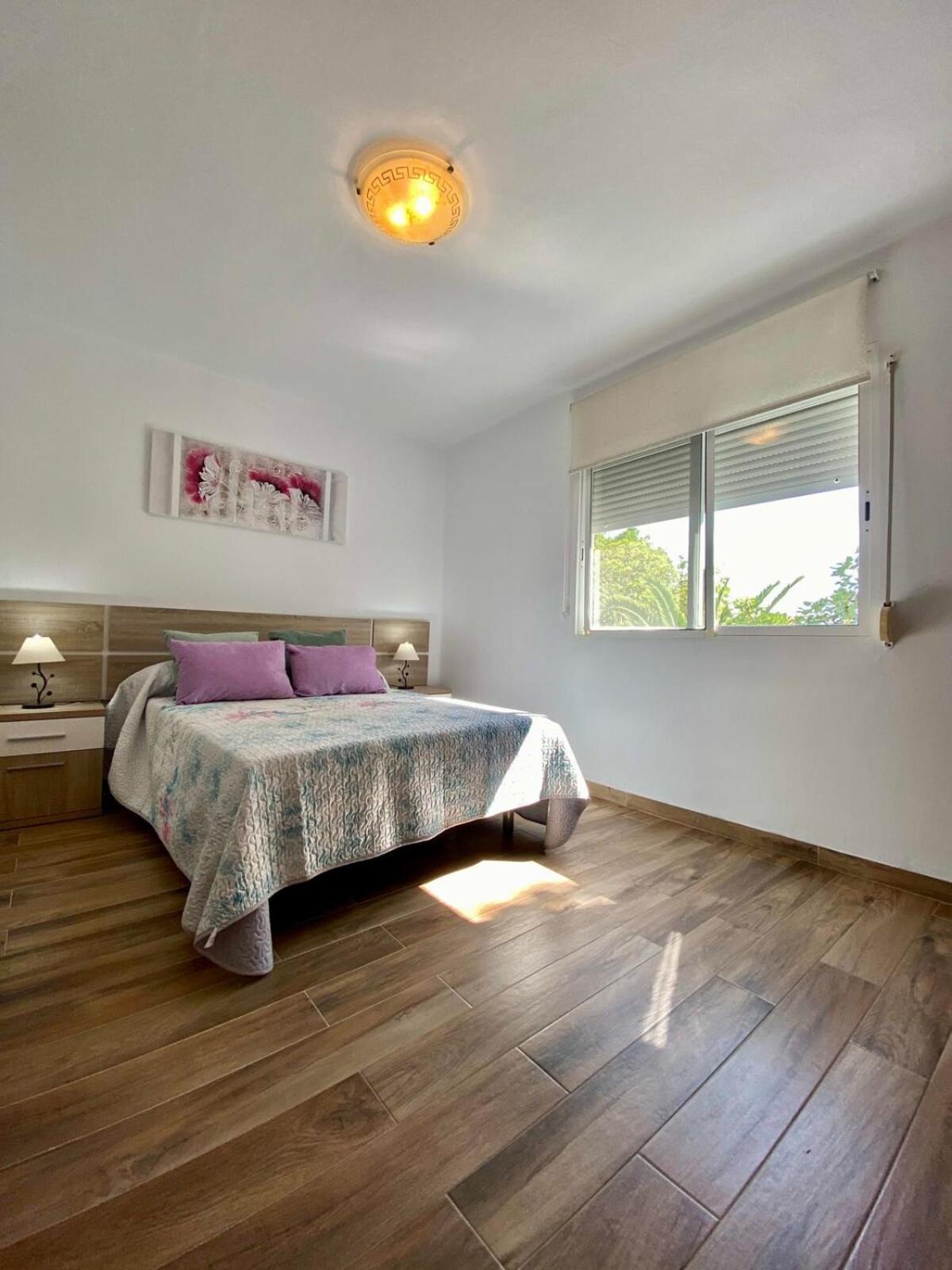 Shr042 Centrico Apartamento De Tres Habitaciones 네르하 외부 사진